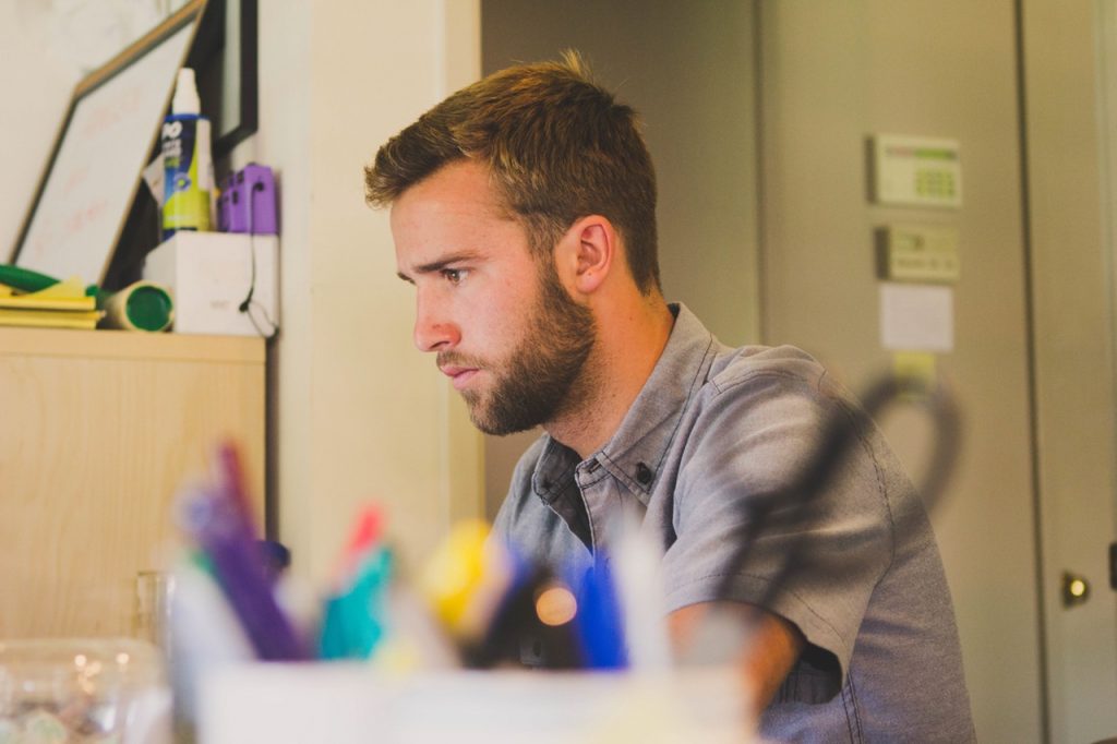 freelance qui  crée un site internet pro